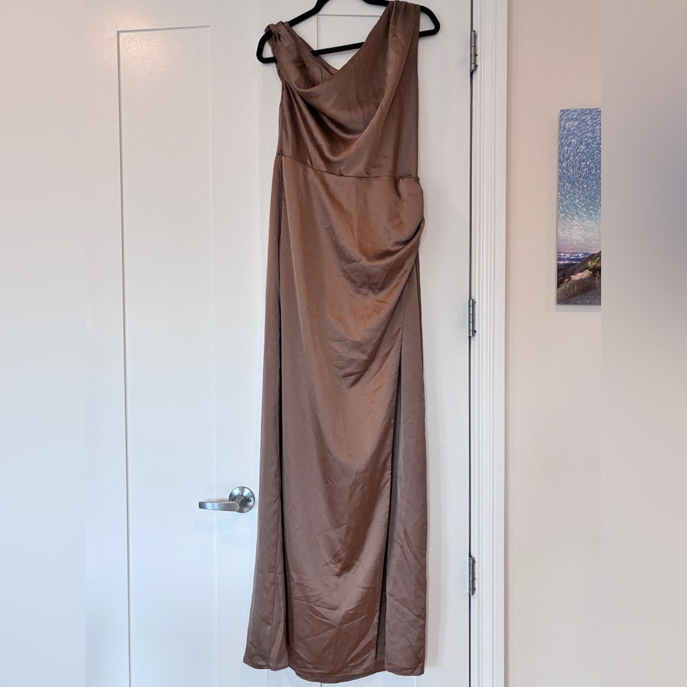Show Me Your MuMu Jodie One Shoulder Dress in Dune Satin size Large
